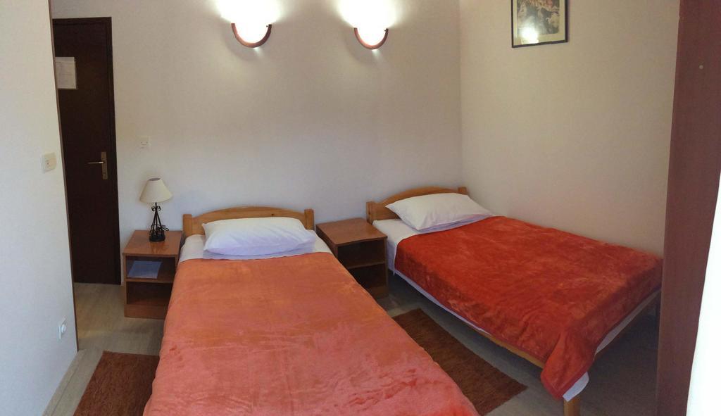Guesthouse Budima Banići Habitación foto